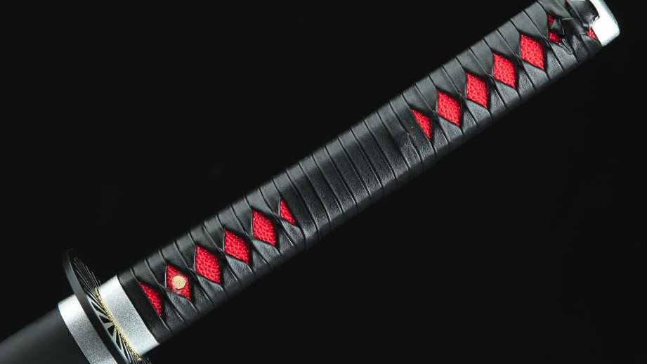 Musta nahkainen Katate Maki